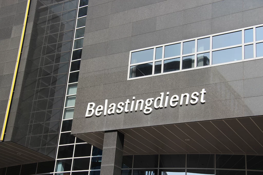 Belastingdienst hervat handhaving arbeidsrelaties